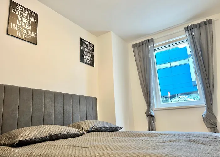 Brand New Central & Modern Apartment